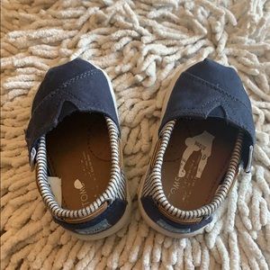 Toms Toddler Shoes, Size 4